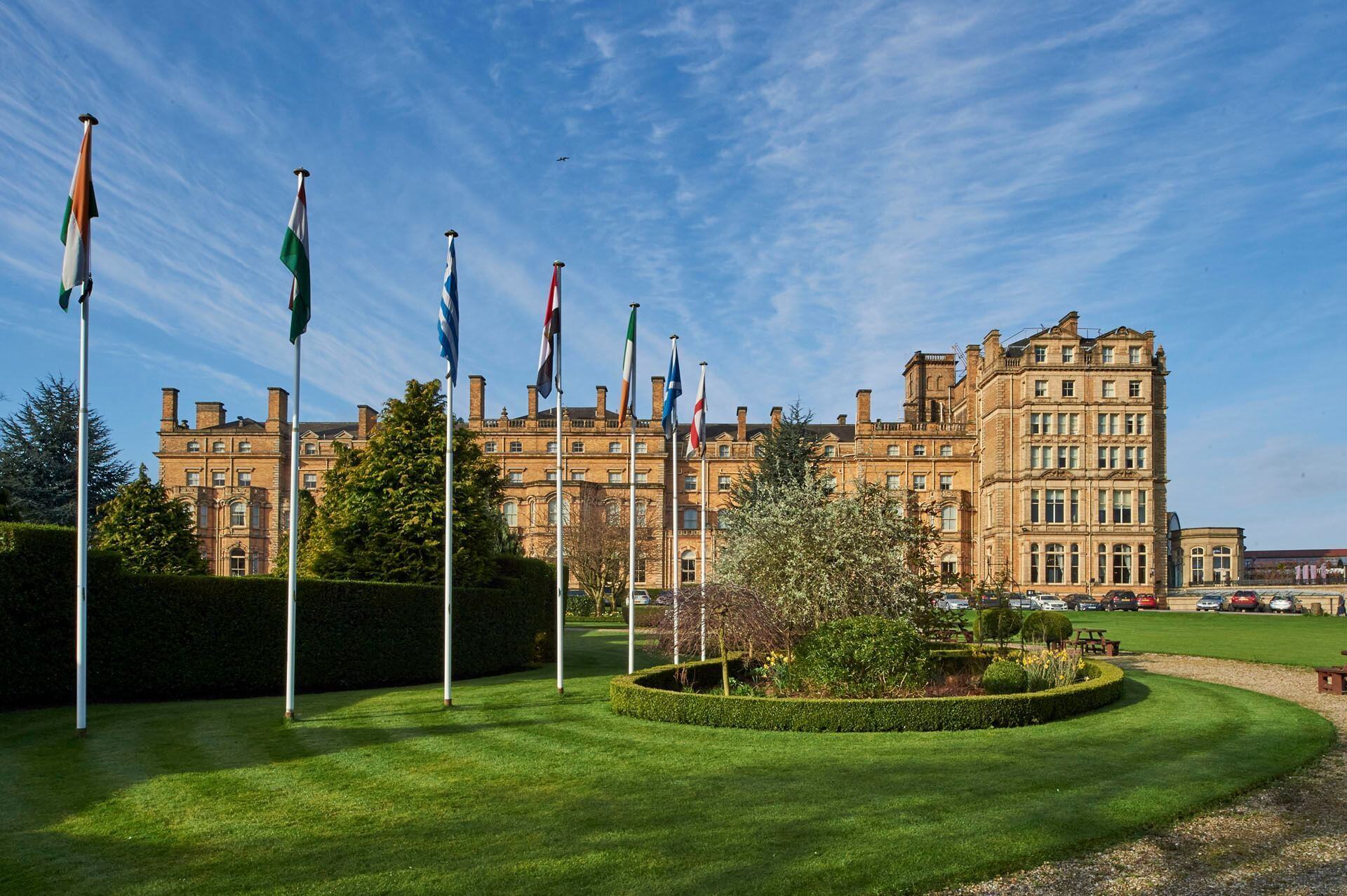 principalyorkhotel-garden-path-flags